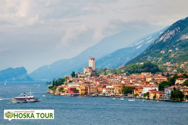 Městečko Malcesine na břehu jezera Lago di Garda – zájezdy pro školy