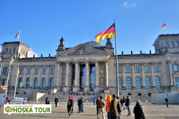 Budova německého sněmu Reichstag - zájezdy pro školy do Berlína